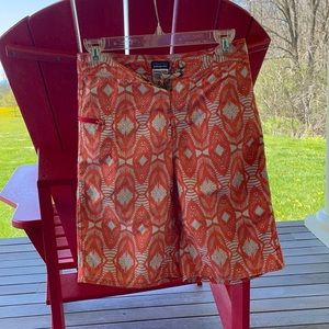 Patagonia Boys Wavefarer swim trunk shorts 14